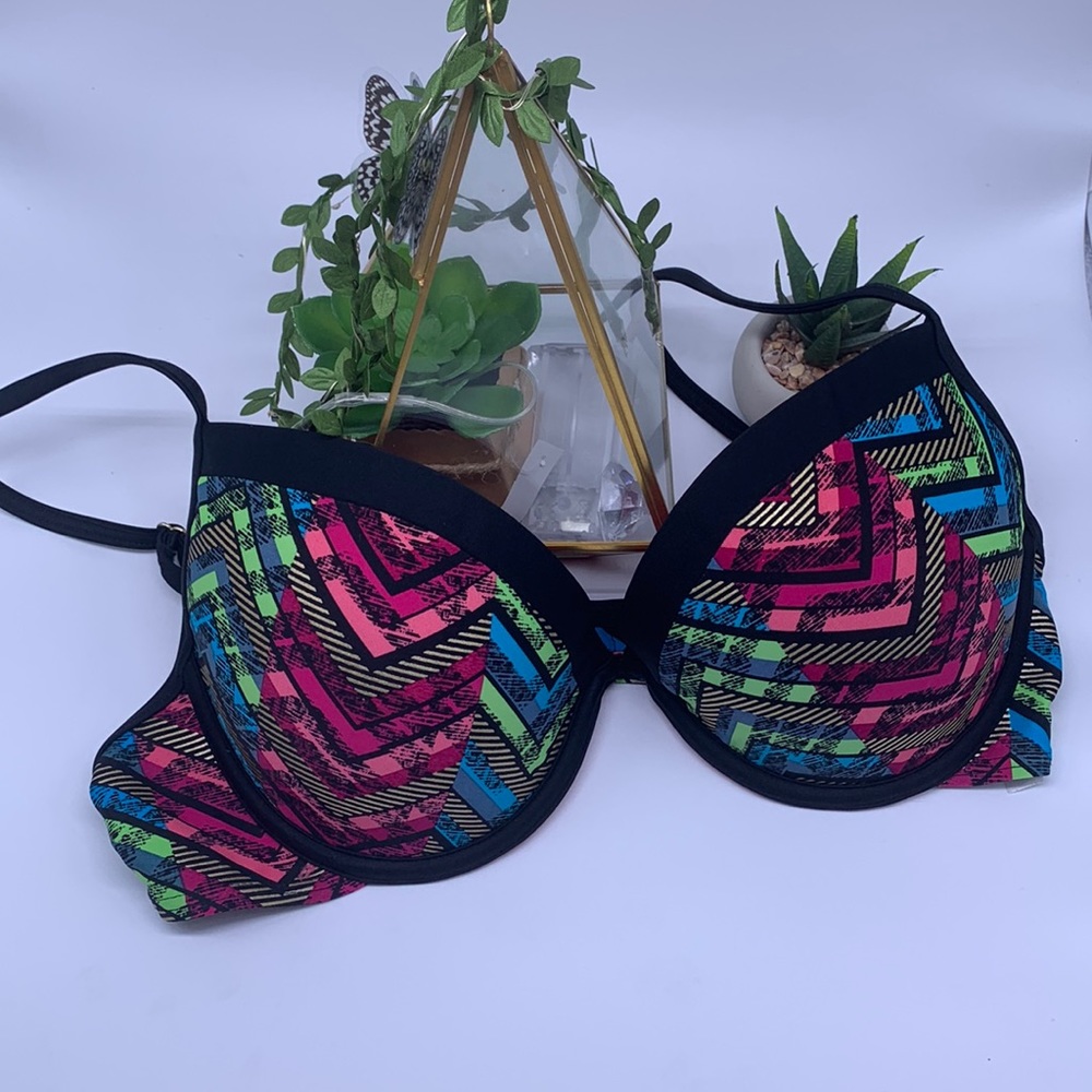 #42A - L/G bikini village bikini top with padded inserts(removable)